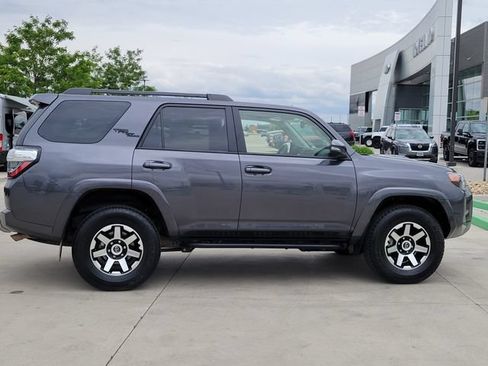 Used 2022 Toyota 4Runner TRD Off-Road Premium AWD/4WD image 2