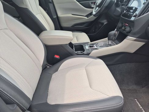 Used 2023 Subaru Forester Premium AWD/4WD image 22
