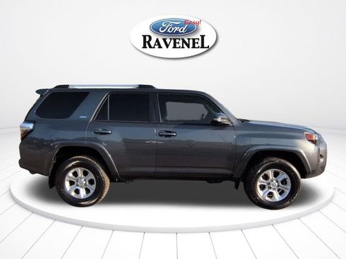 Used 2019 Toyota 4Runner SR5 Premium AWD/4WD image 3