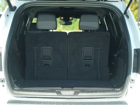 Used 2024 Dodge Durango R/T w/ Tow 'N Go Package AWD/4WD image 18