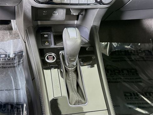 Certified 2024 Nissan Kicks SR w/ SR Premium Package image 10