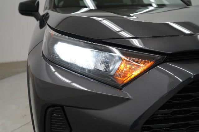 Used 2022 Toyota RAV4 LE AWD/4WD image 44