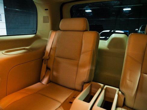 Used 2007 Cadillac Escalade AWD image 35