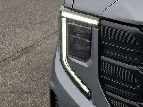 Used 2023 GMC Sierra 1500 Pro w/ Graphite Edition AWD/4WD image 28