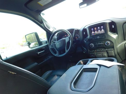 Certified 2025 Chevrolet Silverado 2500 Custom w/ Custom Value Package image 6