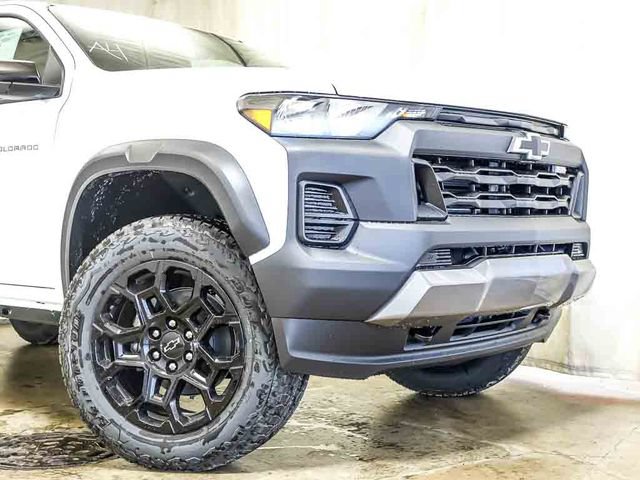 New 2026 Chevrolet Colorado Trail Boss AWD/4WD image 3