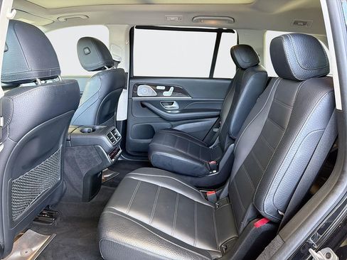 Used 2022 Mercedes-Benz GLS 450 4MATIC image 24