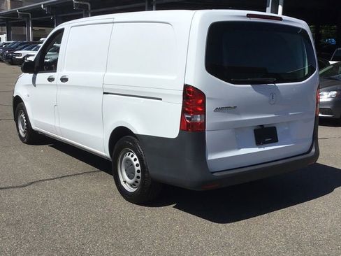 Used 2021 Mercedes-Benz Metris image 3