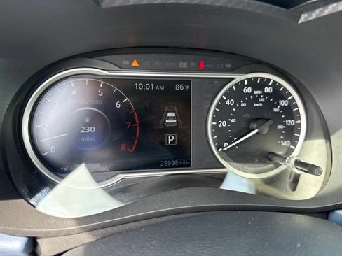 Used 2025 Nissan Versa SV FWD image 21