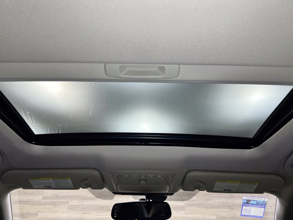 Used 2024 INFINITI Q50 Luxe w/ Cargo Package RWD image 4