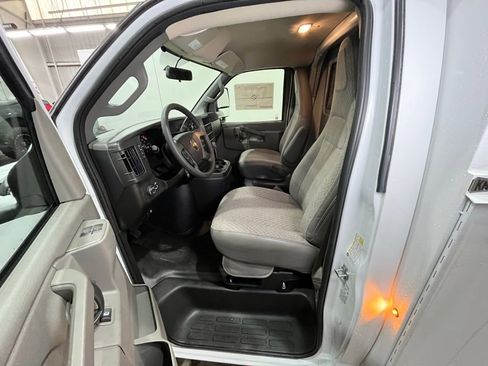 New 2025 Chevrolet Express 3500 w/ Power Convenience Package image 16