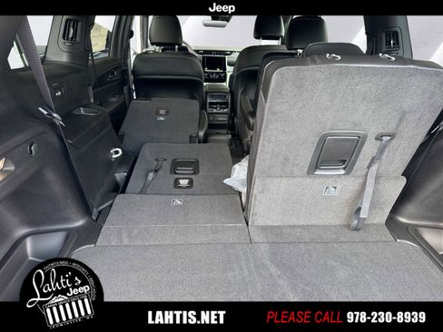 New 2025 Jeep Grand Cherokee L Altitude image 17