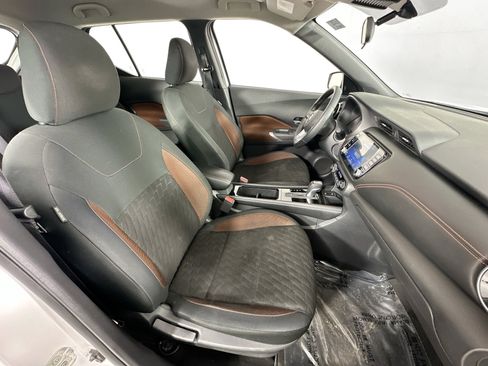 Used 2021 Nissan Kicks SR FWD image 24