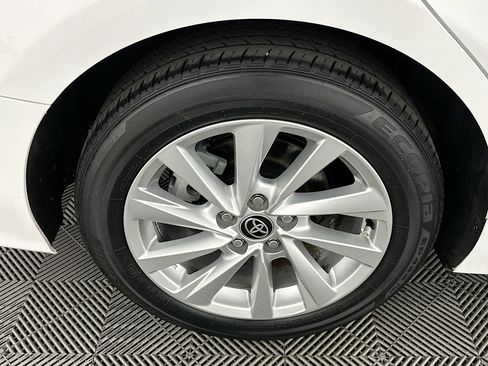 Used 2023 Toyota Camry LE image 11