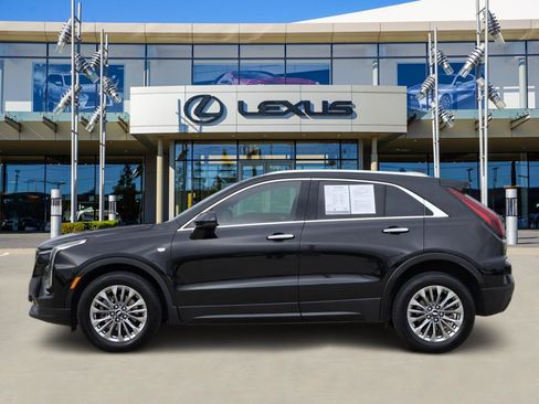 Used 2024 Cadillac XT4 Premium Luxury w/ Cold Weather Package image 3