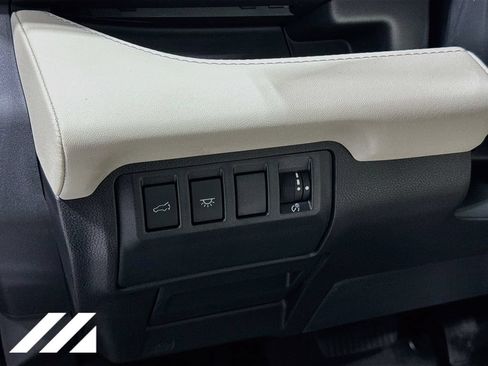 New 2026 Subaru Ascent Limited AWD/4WD image 10
