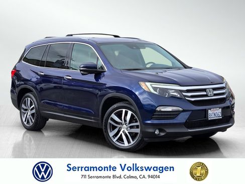 Used 2016 Honda Pilot Touring image 1
