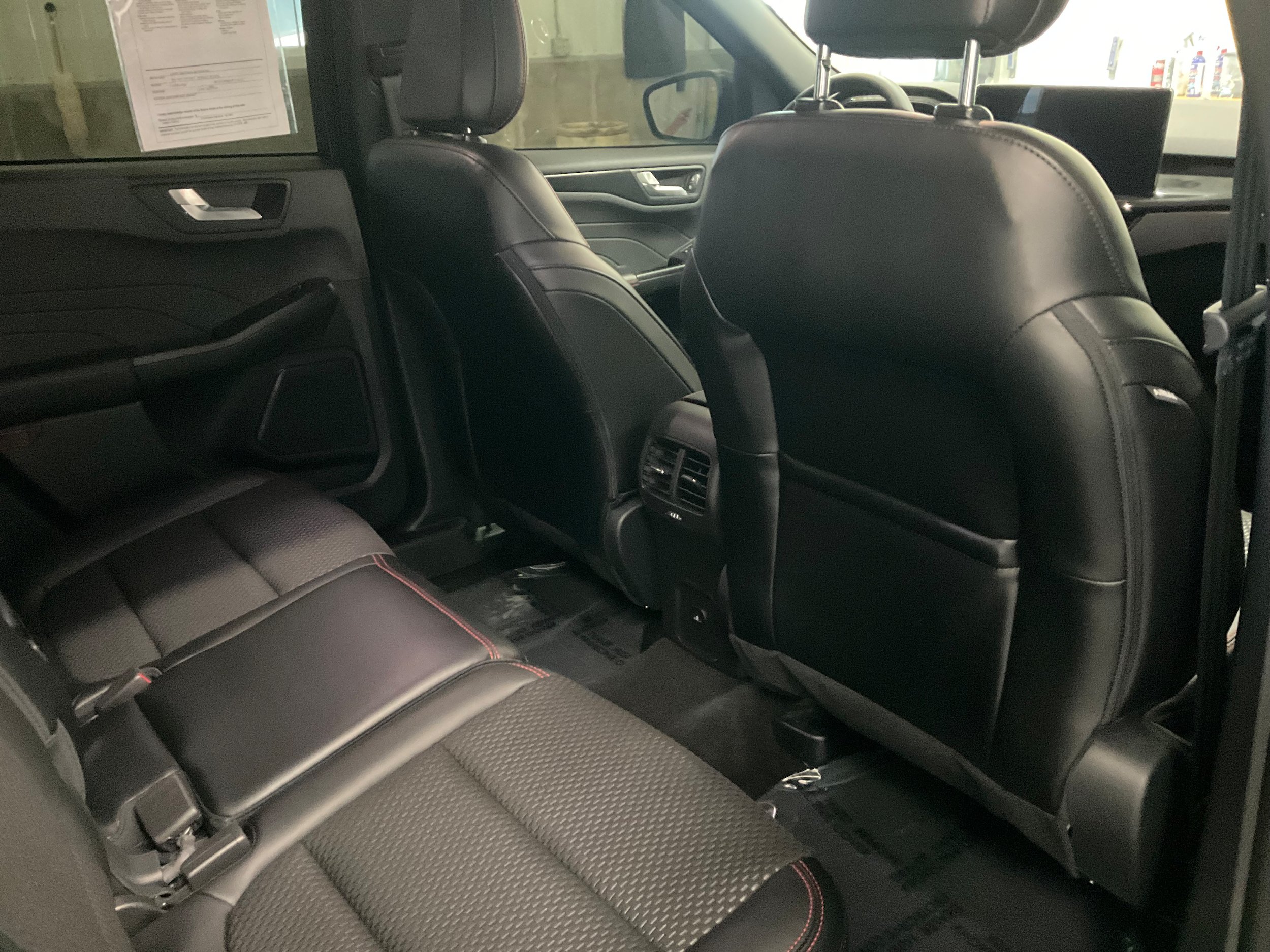 Used 2024 Ford Escape ST-Line w/ Tech Pack #1 AWD/4WD image 29