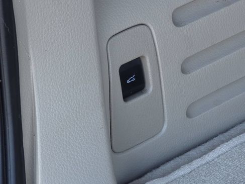 Used 2014 Lincoln MKX AWD w/ Equipment Group 102A image 14