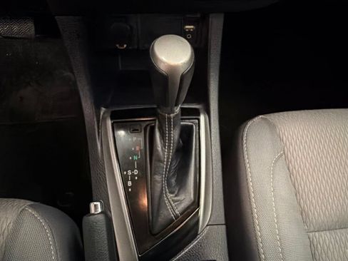 Used 2014 Toyota Corolla LE FWD image 21