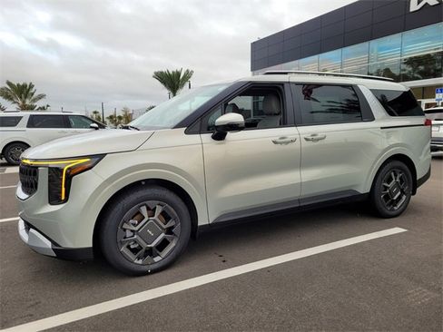 New 2026 Kia Carnival EX image 3