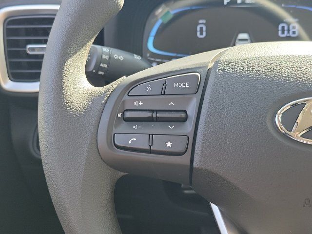 New 2026 Hyundai Venue SE FWD image 7