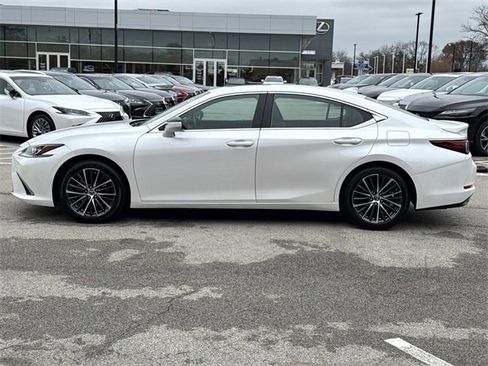 Certified 2023 Lexus ES 350 w/ Premium Package image 8