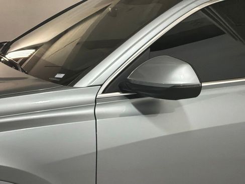 Used 2025 Audi Q8 Premium w/ Convenience Package AWD/4WD image 25