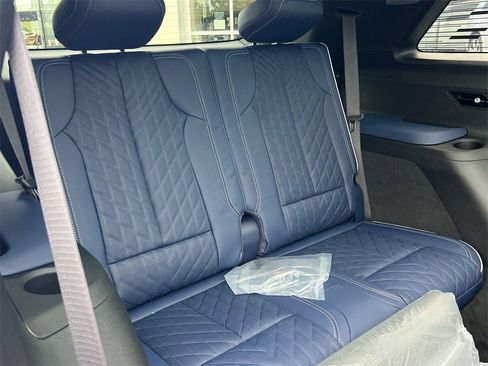 New 2026 Cadillac Vistiq Premium Luxury image 35