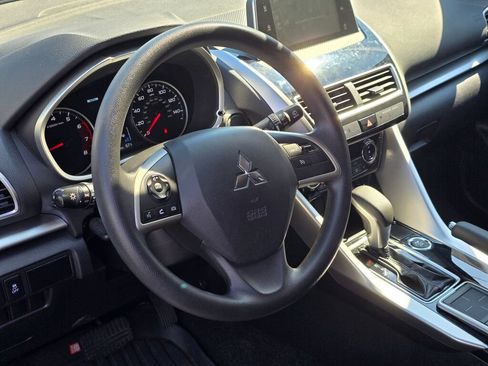 Used 2018 Mitsubishi Eclipse Cross LE AWD/4WD image 12