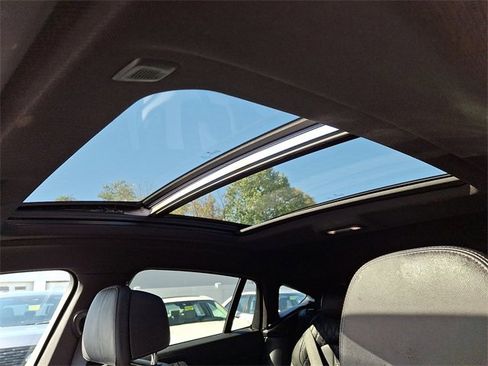 Used 2023 BMW X6 xDrive40i w/ M Sport Package image 13