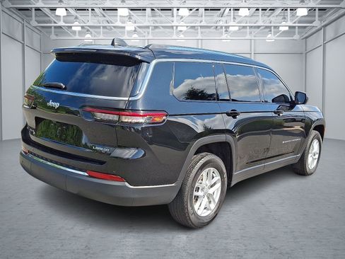 Used 2022 Jeep Grand Cherokee L Laredo w/ Luxury Tech Group I image 6