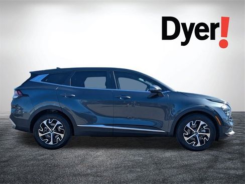 Certified 2025 Kia Sportage EX image 3