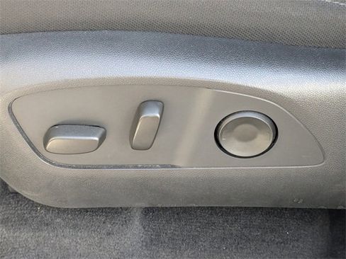 Used 2025 GMC Acadia Elevation image 20