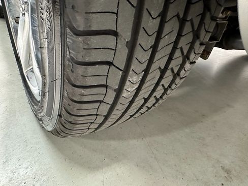 Used 2008 Pontiac Solstice GXP w/ Premium Package image 19