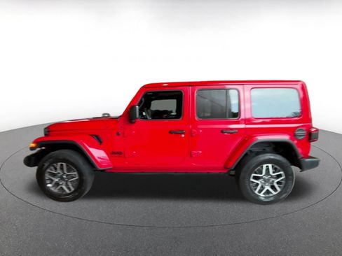 Used 2025 Jeep Wrangler Unlimited Sahara AWD/4WD image 8