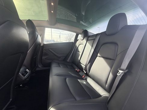 Used 2018 Tesla Model 3 Long Range image 21