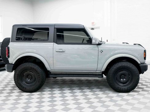 Used 2022 Ford Bronco Outer Banks w/ Sasquatch Package AWD/4WD image 15