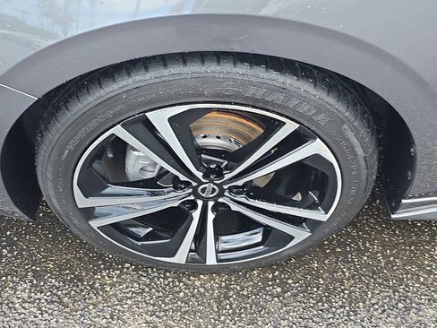 Used 2021 Nissan Sentra SR image 9