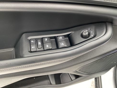 Used 2024 Jeep Grand Cherokee Altitude image 22