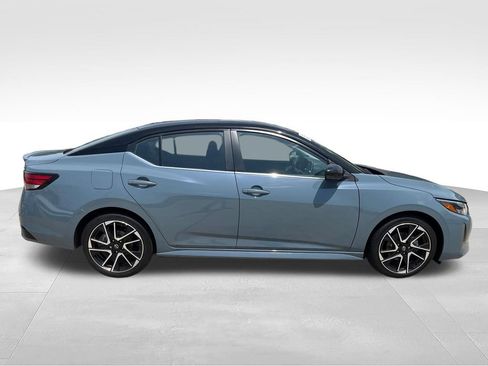 Used 2024 Nissan Sentra SR FWD image 6
