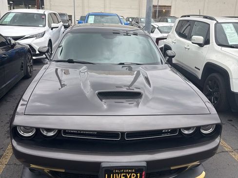 Used 2019 Dodge Challenger GT w/ Performance Handling Group image 10