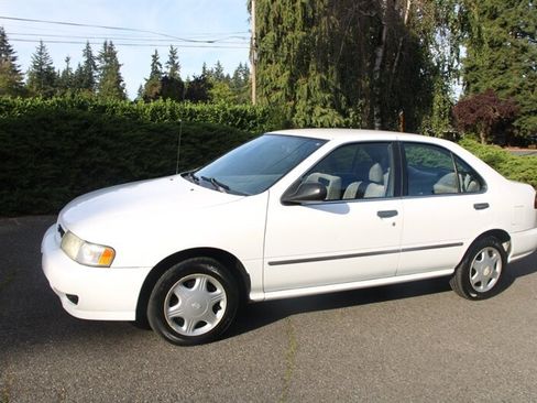 Used 1998 Nissan Sentra GXE FWD image 1
