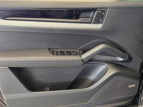 Certified 2024 Porsche Cayenne S AWD/4WD image 14
