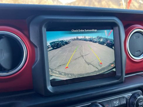 Used 2021 Jeep Wrangler Unlimited Rubicon AWD/4WD image 35