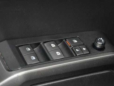 Used 2022 Toyota Tacoma TRD Sport w/ Technology Package image 10