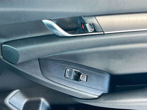 Used 2021 Honda Accord LX image 31