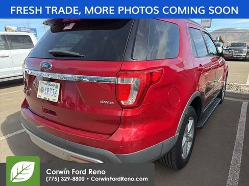 Used 2017 Ford Explorer XLT w/ Equipment Group 201A image 5