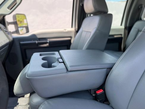 Used 2016 Ford F550 2WD Crew Cab Super Duty w/ Power Equipment Group image 14