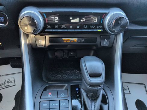 Used 2021 Toyota RAV4 XLE AWD/4WD image 18